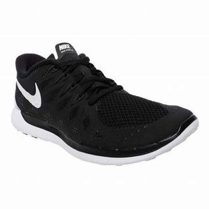 Black Nike Tennis Shoes